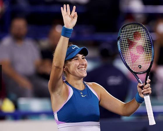 现出激烈的 现出激烈的