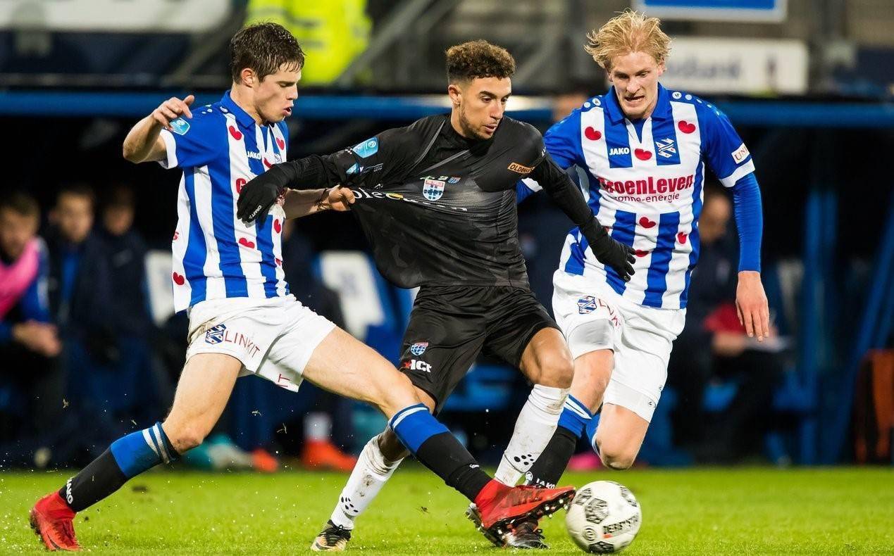 争冠还是保 争冠还是保